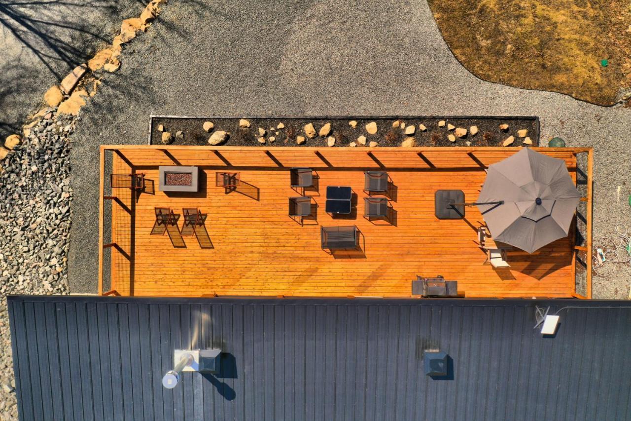 Kallm-Mont-Tremblant Chalet With Hot Tub, Pond & Beach On Private 7Acre Estate Lac Superieur Exterior photo